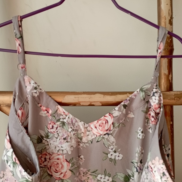 Torrid Plus Floral Strappy Top - Picture 11 of 13